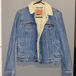 Sherpa Levi’s trucker jacket